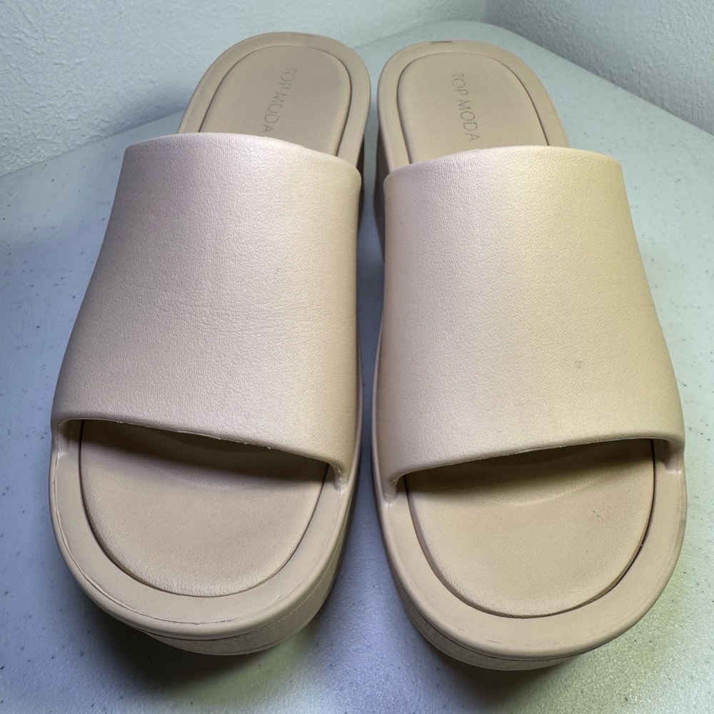 Top moda CASUAL SUMMER SLIP-ON PLATFORM OPEN-TOE 
Sandals Size 39 US 8 Beige